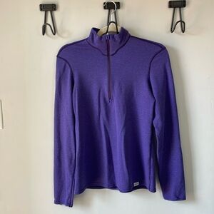 Patagonia women’s polyester base layer, half zip, purple, size Small